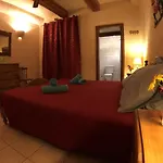 Ad Hoc B&B Il-Pergla