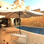 B&B Ad Hoc 4*