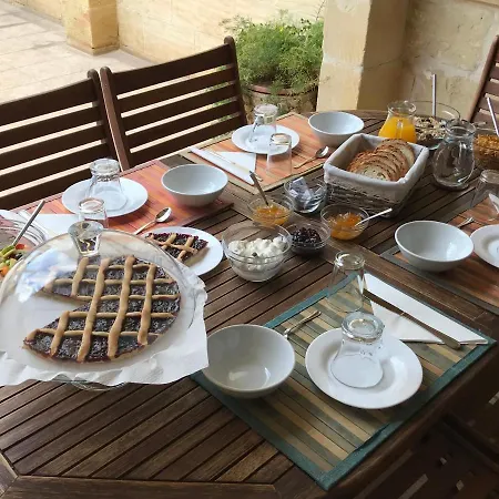 B&B Ad Hoc Il-Pergla