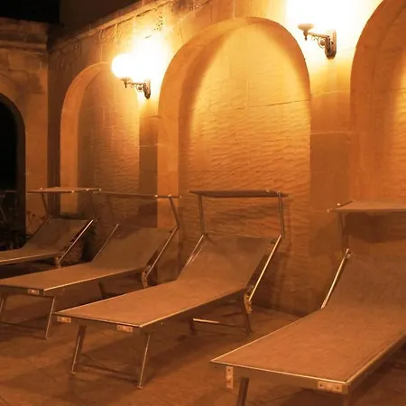 Ad Hoc B&B Il-Pergla