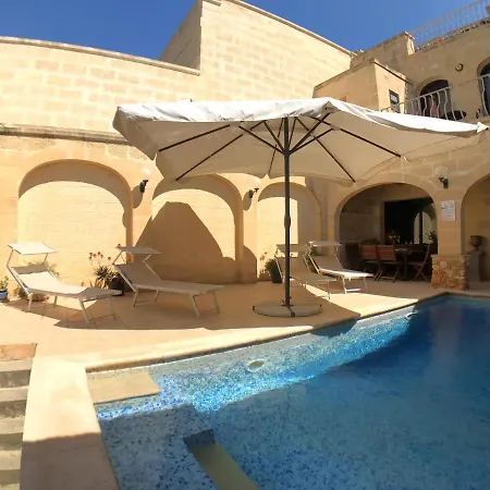 B&B Ad Hoc Il-Pergla