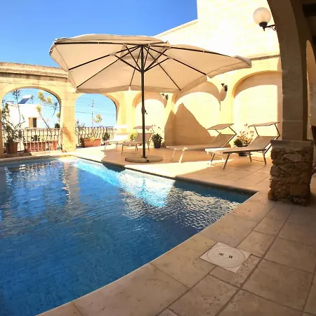 B&B Ad Hoc Il-Pergla