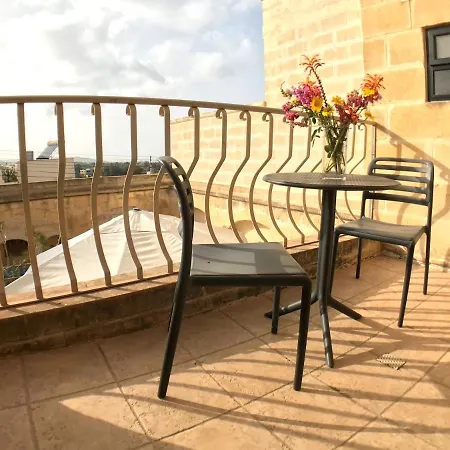 B&B Ad Hoc Il-Pergla