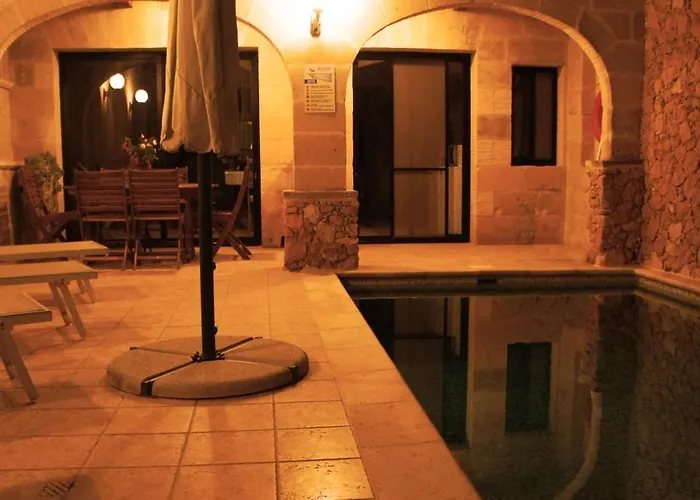 Ad Hoc Nocleg ze śniadaniem