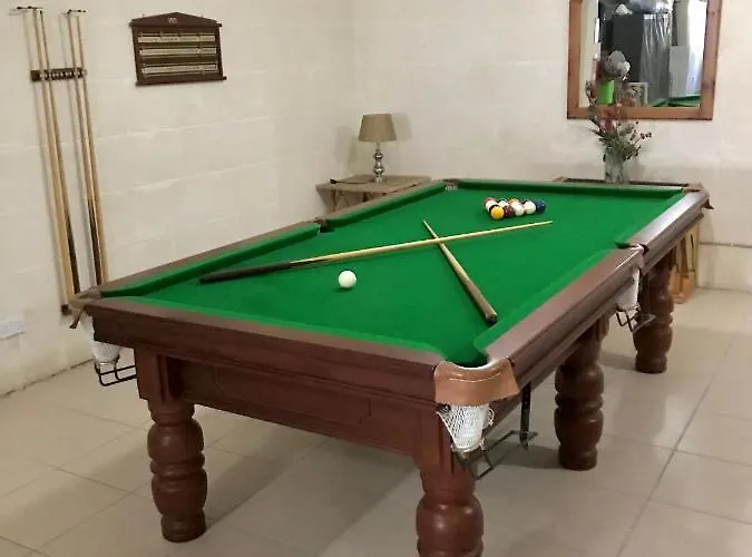 Ad Hoc Nocleg ze śniadaniem 4*