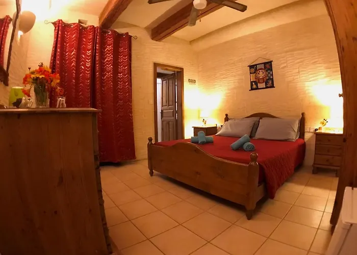 Ad Hoc Bed & Breakfast