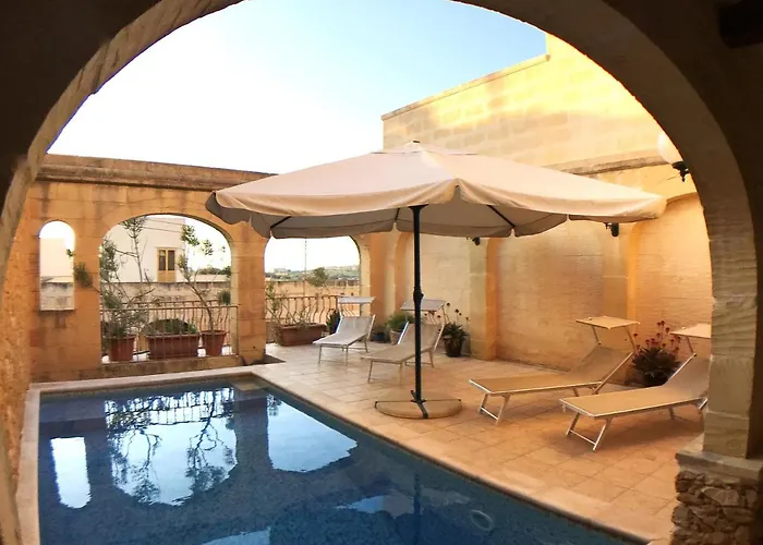 Ad Hoc Bed & Breakfast