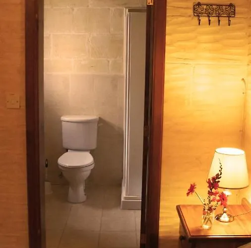 Ad Hoc Bed & Breakfast Il-Pergla